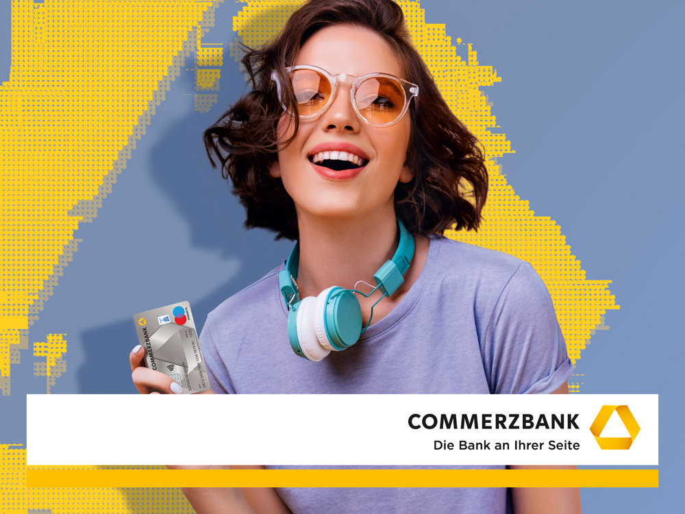 Commerzbank AG - Frau mit Kopfhörer und EC-Karte