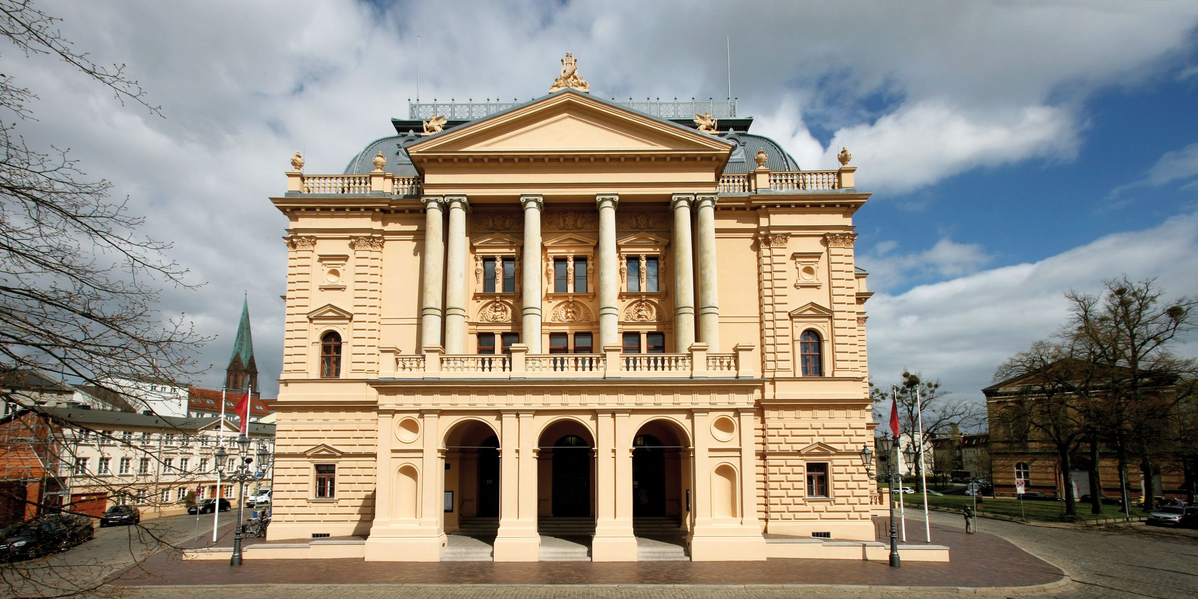 Mecklenburgisches Staatstheater - Azubicard Schwerin